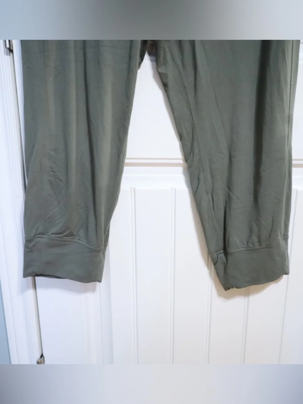 Lululemon Ready to Rulu High-Rise Cropped Jogger Grey Sage Womens Size 14 - Picture 3 of 8